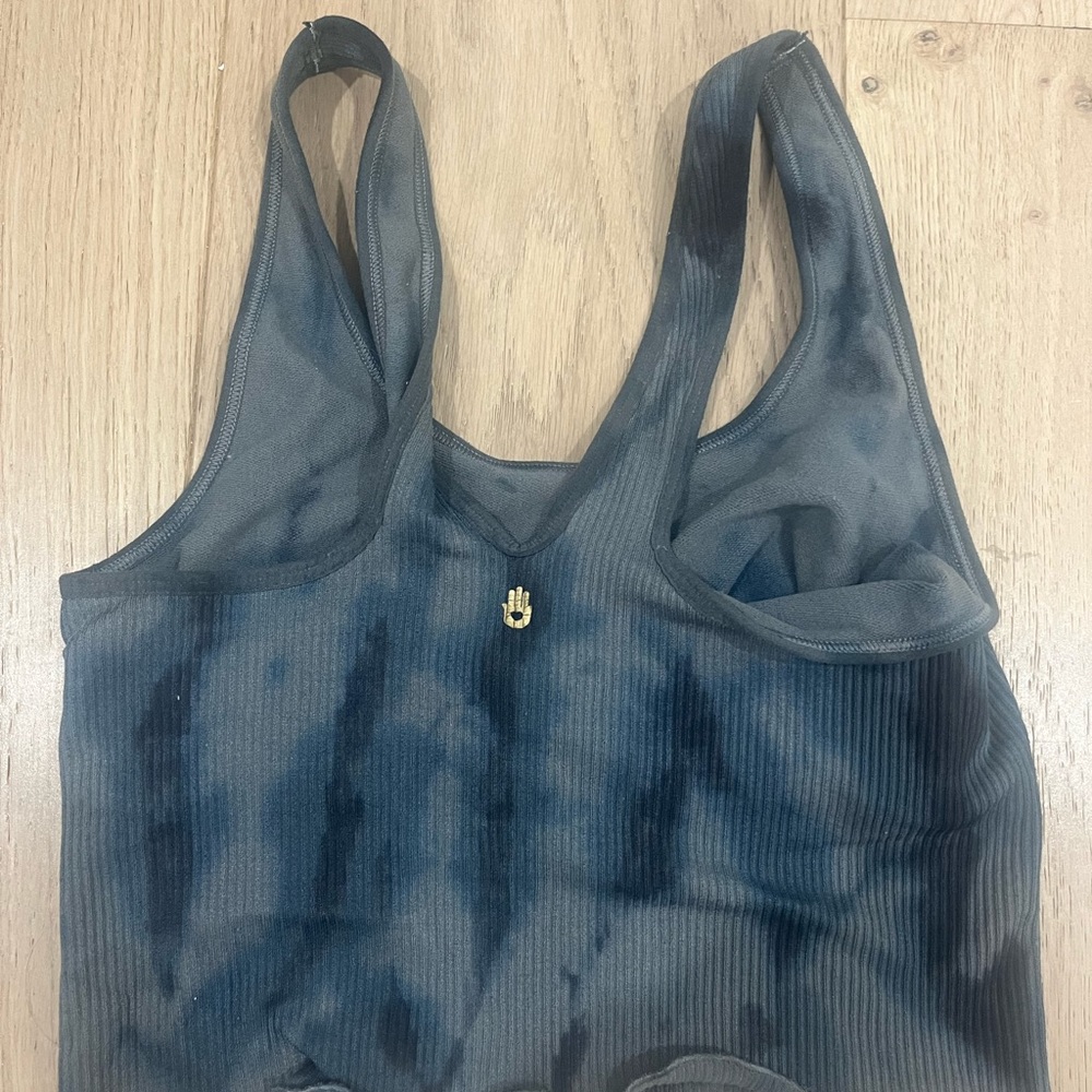basic workout top